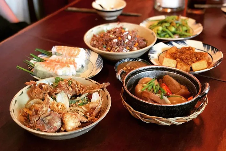 Cục Gạch Quán