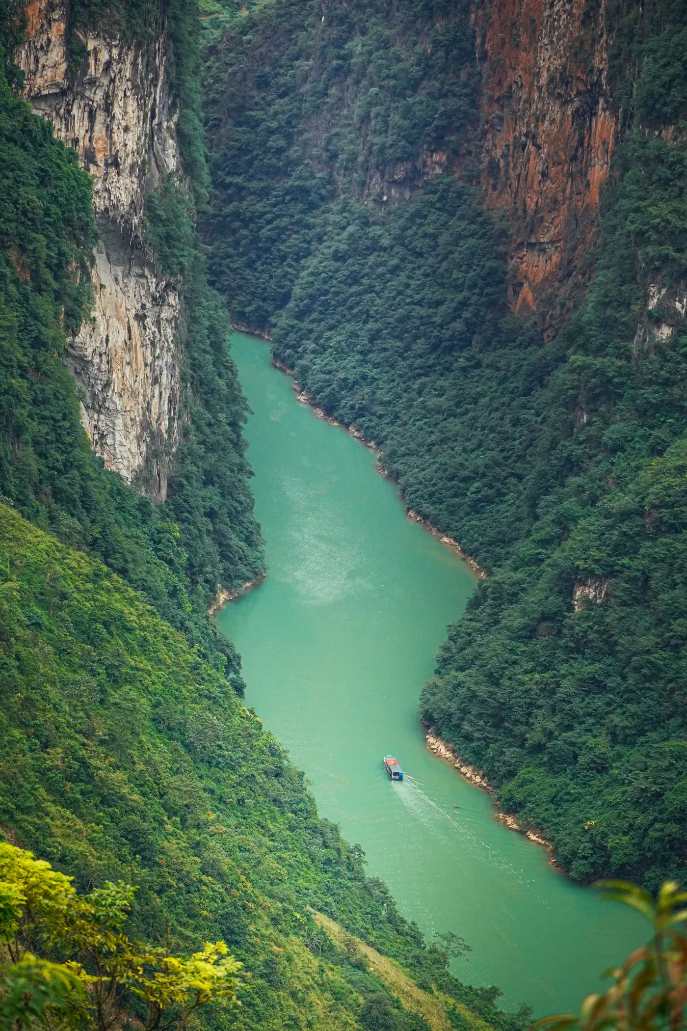 Rivière Nho Qué turquoise — gorges du col Ma Pi Leng, Ha Giang