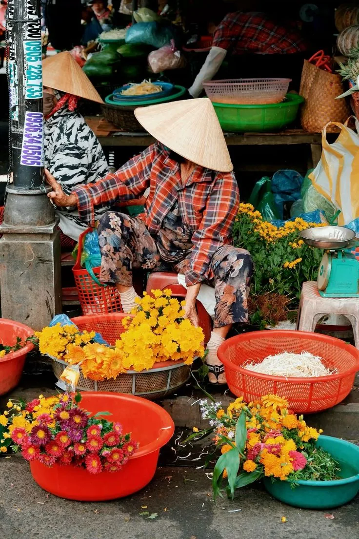 Marché central Hoi An — produits frais et street food